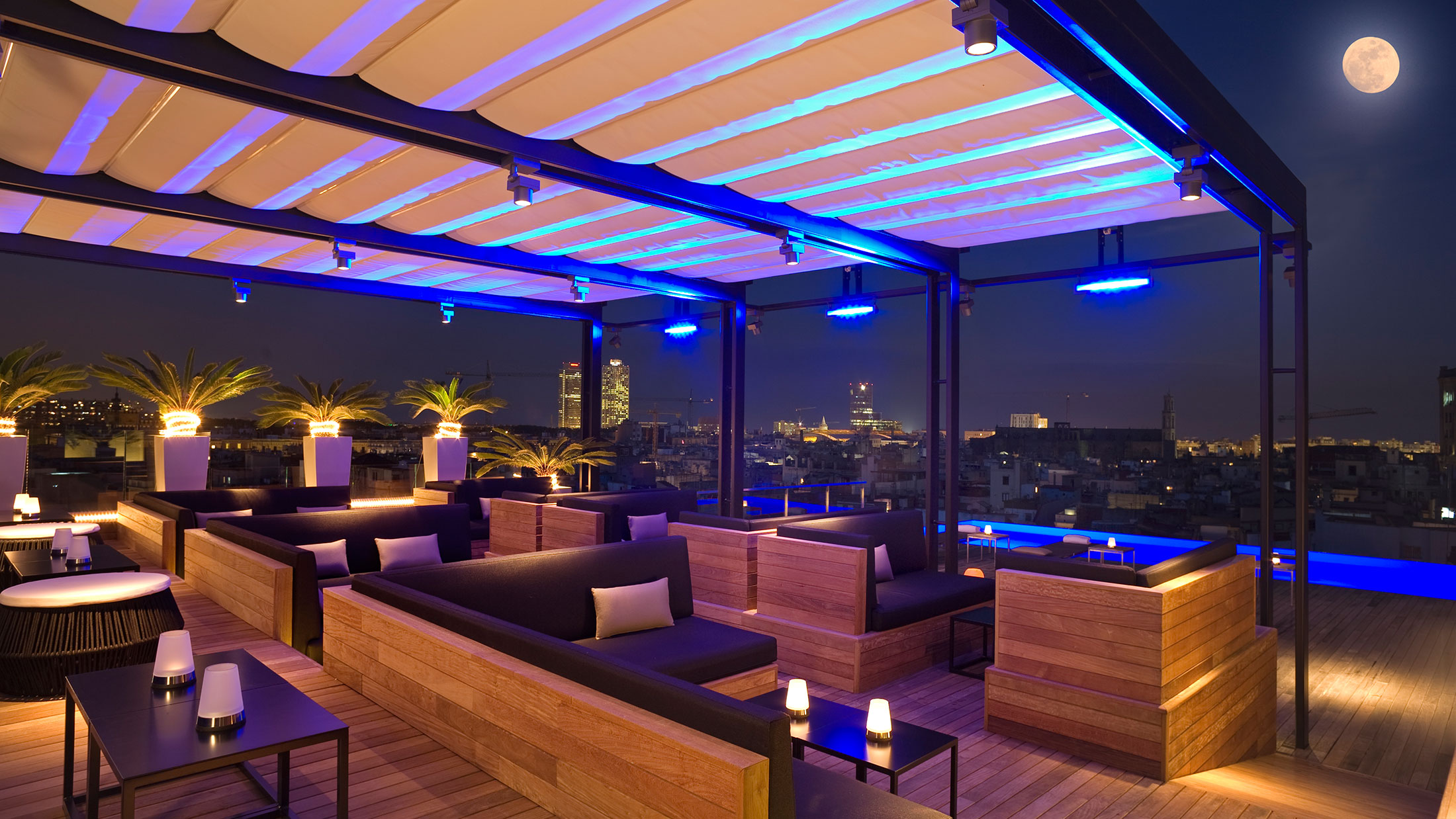 5 Best Rooftop Bars In Barcelona Linguaschools Barcelona